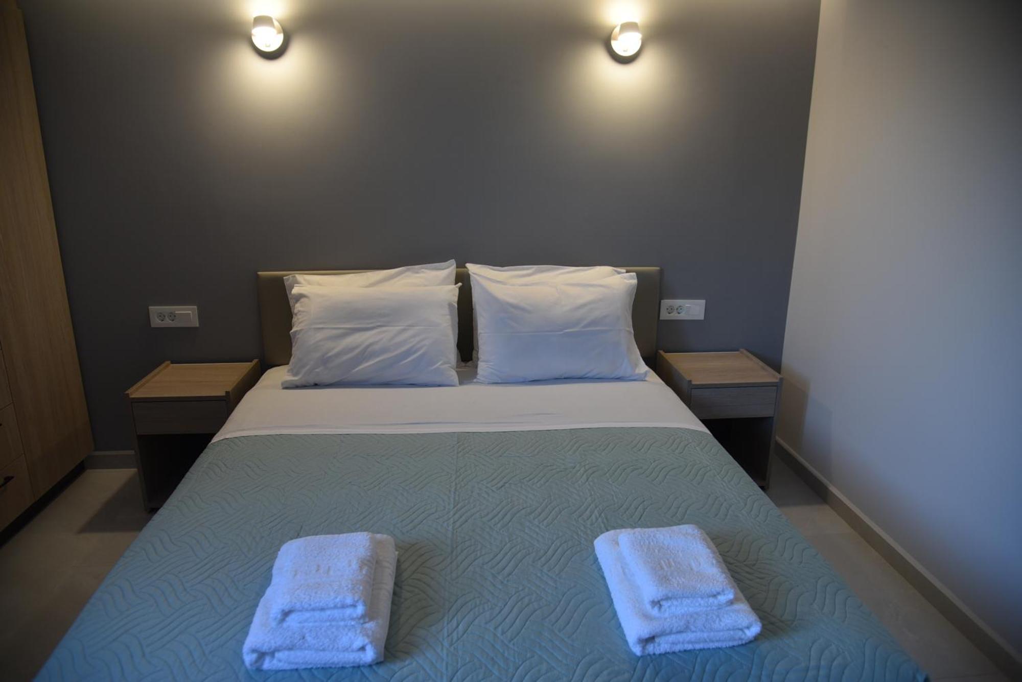 Pirgos Deluxe Apartment - Private Parking Kíssamos Zewnętrze zdjęcie