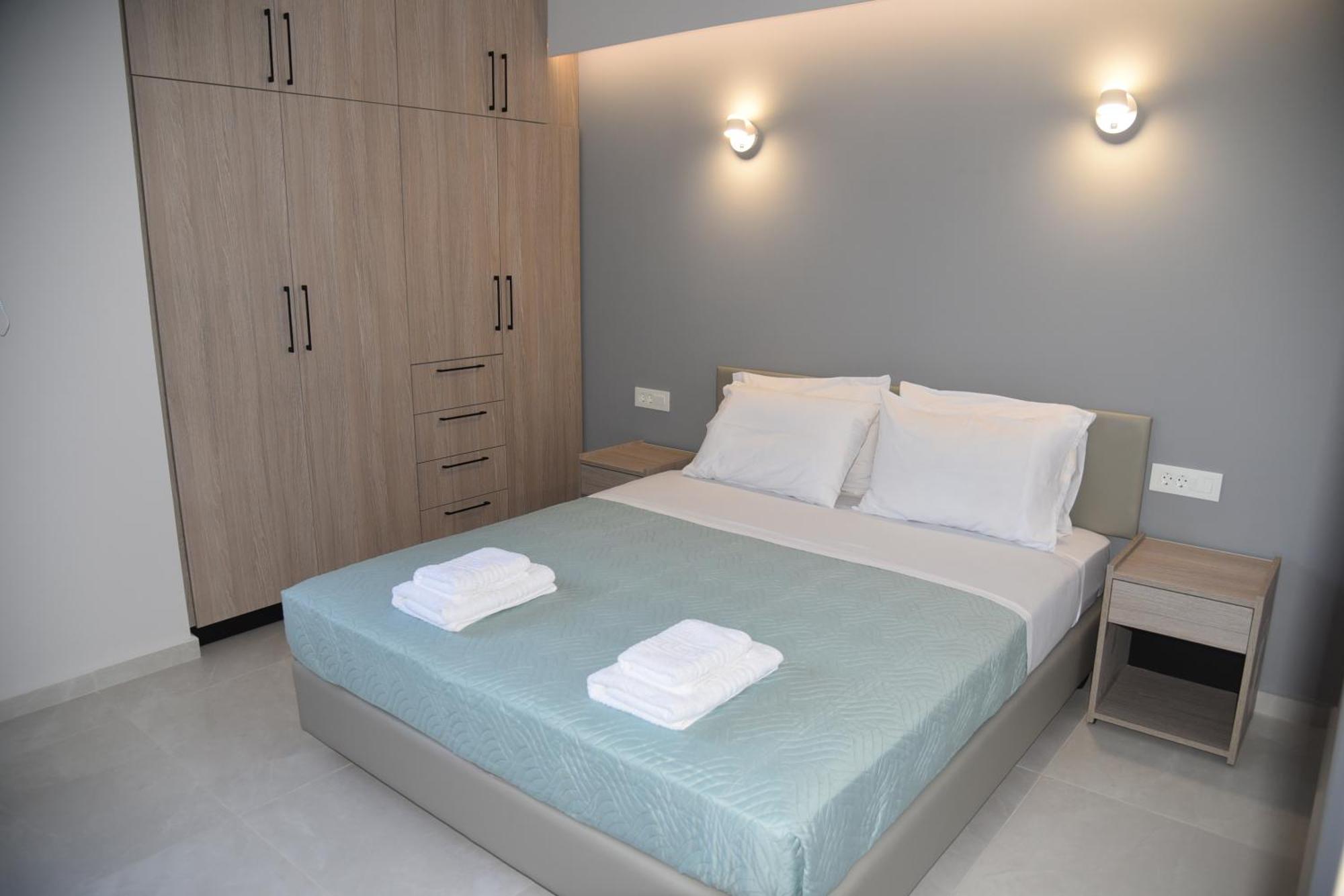 Pirgos Deluxe Apartment - Private Parking Kíssamos Zewnętrze zdjęcie