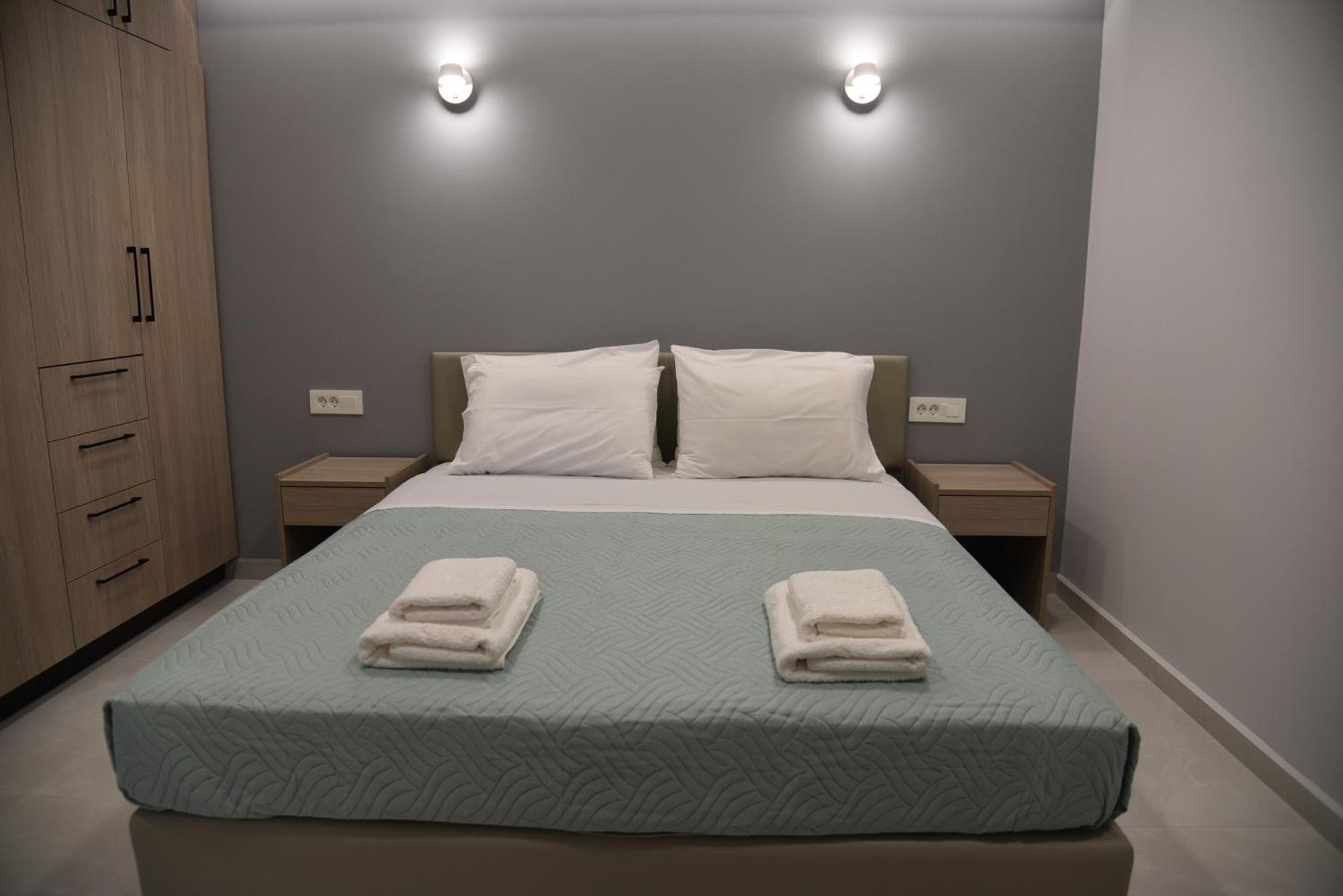 Pirgos Deluxe Apartment - Private Parking Kíssamos Zewnętrze zdjęcie
