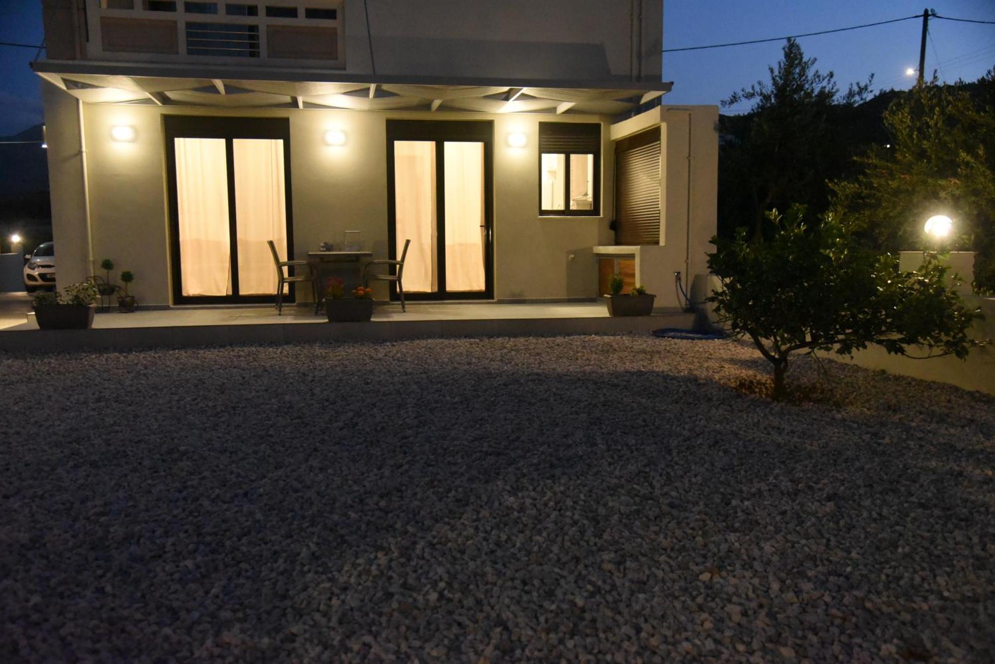 Pirgos Deluxe Apartment - Private Parking Kíssamos Zewnętrze zdjęcie